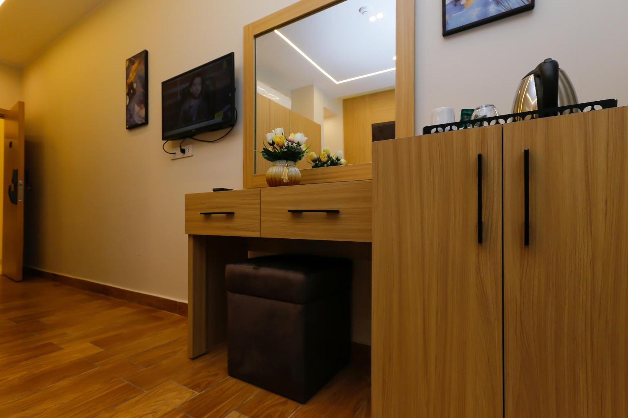 Rizk Pyramids View Hotel